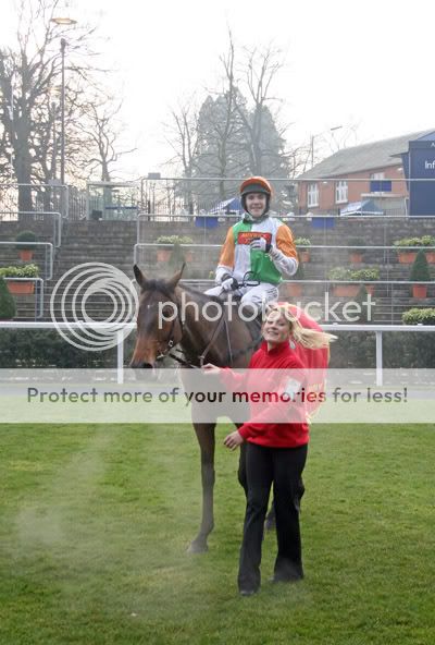 2992043Ascot22Dec07LoughDergafterTh.jpg